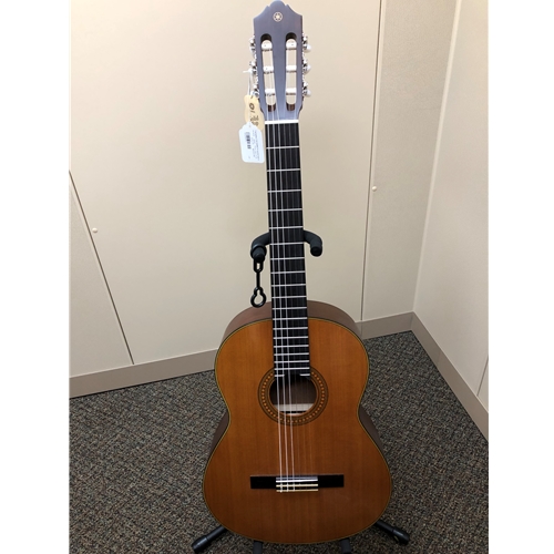 Yamaha CG122MCH Solid Top Classical Guitar