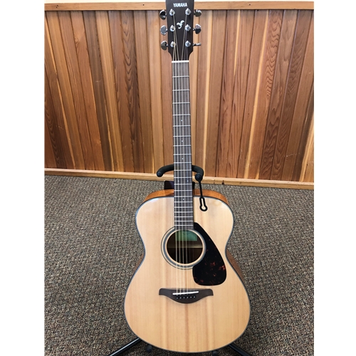 Yamaha FS800 Concert Acoustic Guitar - Natural