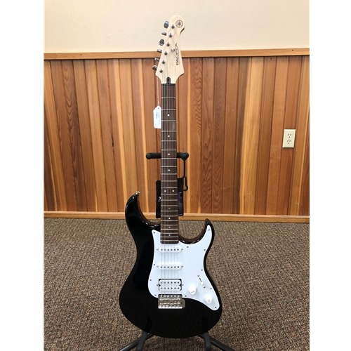 Yamaha PAC012-BLK Electric Guitar