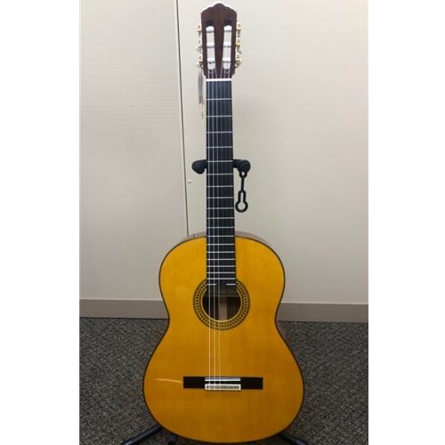 Yamaha gc22s classical guitar cheap