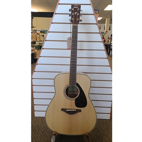 Yamaha FG820 Acoustic Guitar