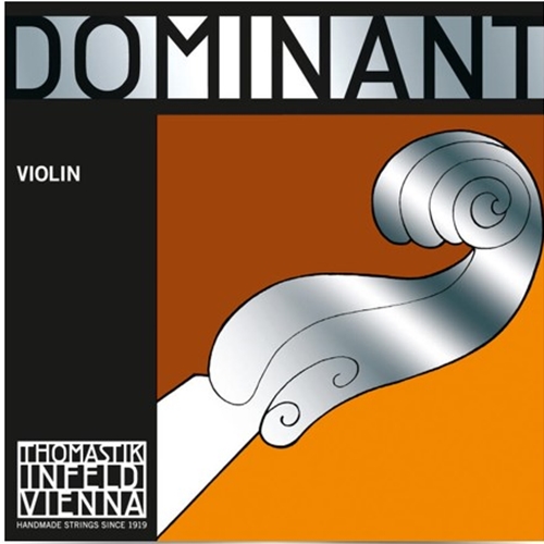 Dom.4/4 Violin Set w/wound E *M*